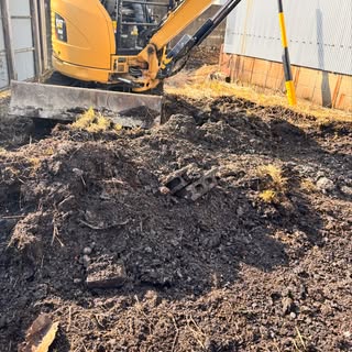 埋設物撤去と防草シート施工の投稿写真